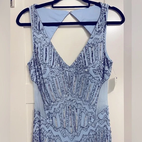 Adrianna Papell Sleeveless
Beaded Mermaid Gown In Blue size 8 - Picture 4 of 15